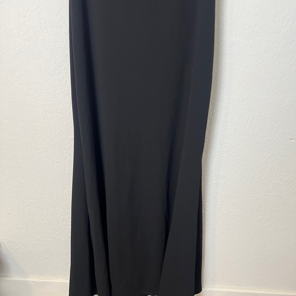 NWT Tadashi Shoji Lace & Crepe A-Line column Gown - Picture 6 of 10